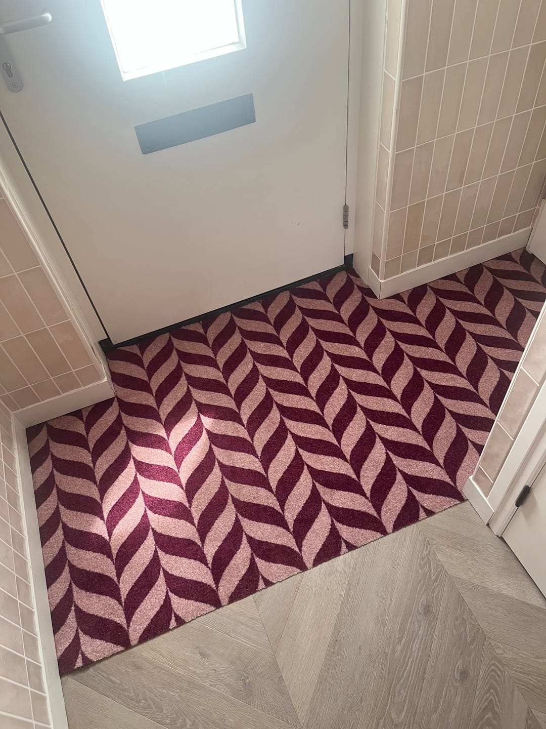 Waves - Custom Size (Pink)